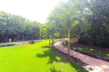 هتل Villa Mandhari  Diani Beach