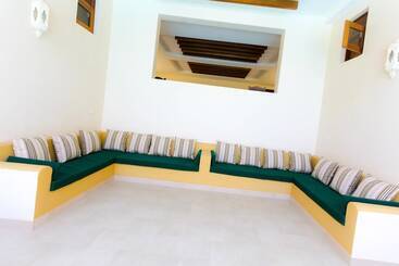 هتل Villa Mandhari  Diani Beach