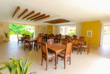 هتل Villa Mandhari  Diani Beach