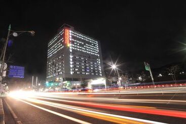 בית מלון כפרי Yongin Central Co Op