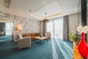 Kalamper Hotel & Spa