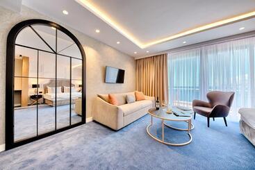 Kalamper Hotel & Spa