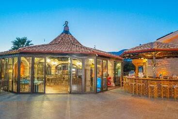 هتل Dalyan Live Spa
