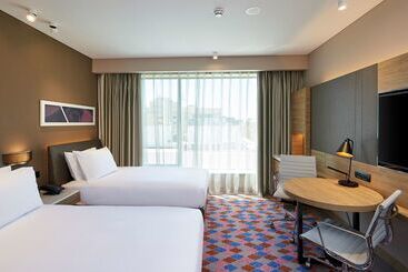 هتل Doubletree By Hilton Perth Northbridge