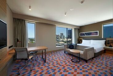 هتل Doubletree By Hilton Perth Northbridge