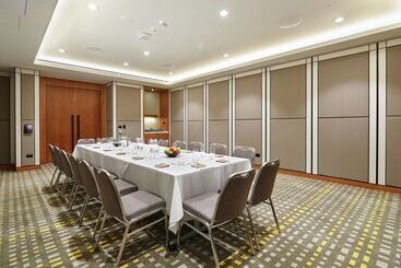 هتل Doubletree By Hilton Perth Northbridge