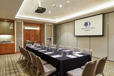 هتل Doubletree By Hilton Perth Northbridge