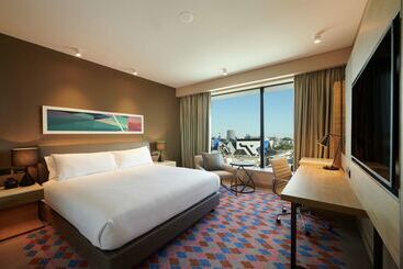 هتل Doubletree By Hilton Perth Northbridge