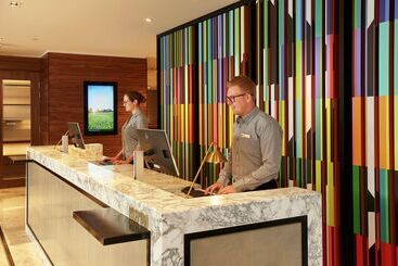 هتل Doubletree By Hilton Perth Northbridge