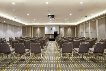 هتل Doubletree By Hilton Perth Northbridge
