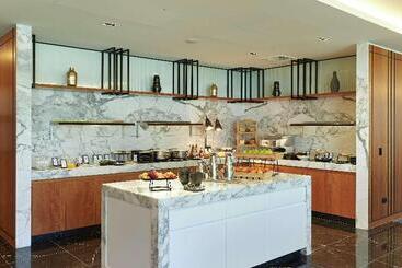 هتل Doubletree By Hilton Perth Northbridge