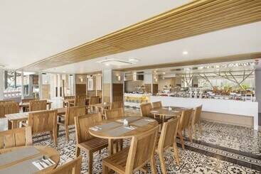 هتل Eastin Ashta Resort Canggu