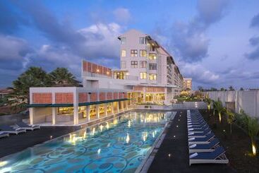 هتل Eastin Ashta Resort Canggu