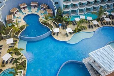 هتل Harbor Club St. Lucia, Curio Collection By Hilton