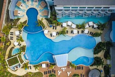 هتل Harbor Club St. Lucia, Curio Collection By Hilton