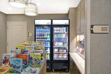 هتل Homewood Suites By Hilton Athens Downtown University Area