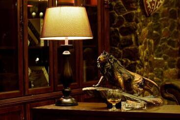 هتل Ngorongoro Oldeani Mountain Lodge