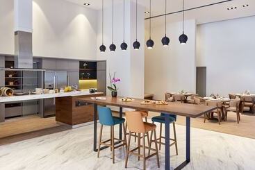 هتل Staybridge Suites   Doha Lusail, An Ihg