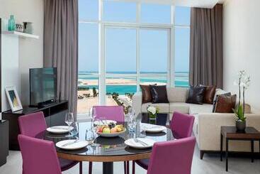 هتل Staybridge Suites   Doha Lusail, An Ihg