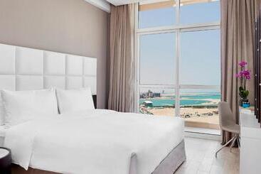 هتل Staybridge Suites   Doha Lusail, An Ihg