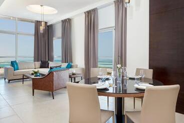 هتل Staybridge Suites   Doha Lusail, An Ihg