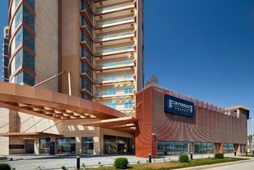 هتل Staybridge Suites   Doha Lusail, An Ihg