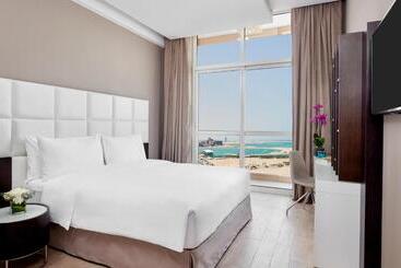 هتل Staybridge Suites   Doha Lusail, An Ihg