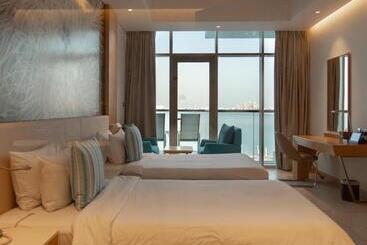 Royal Central Hotel And Resort The Palm