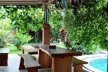 تختخواب و صبحانه Baliwid Villa Ubud