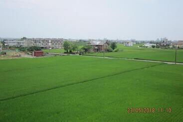 تختخواب و صبحانه Hao Ya Villa