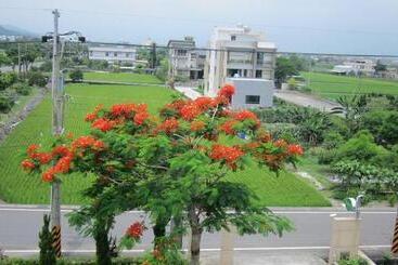 تختخواب و صبحانه Hao Ya Villa