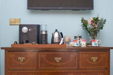 Coach House Boutique B&b