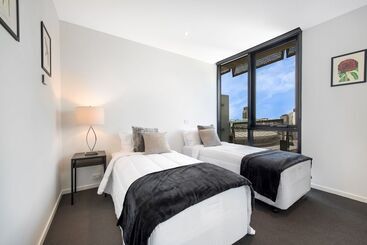 Farina, 1bdr Docklands Apartment