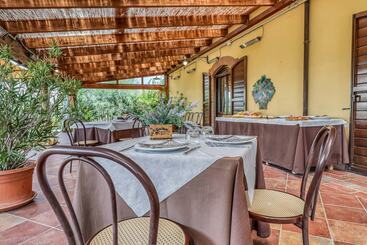 هتل Agriturismo Regno Verde
