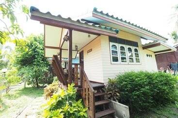 هتل Baan Suanjarean Resort