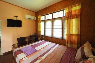هتل Baan Suanjarean Resort