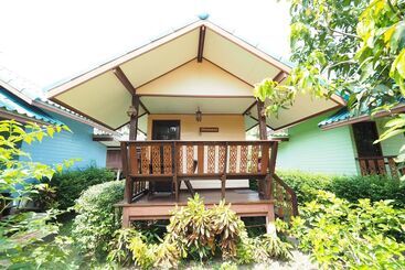 هتل Baan Suanjarean Resort
