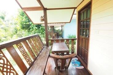 هتل Baan Suanjarean Resort