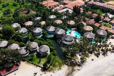 هتل Balafon Beach Resort