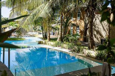 هتل Balafon Beach Resort
