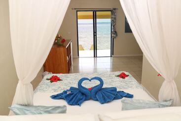 هتل Blue Bay Resort