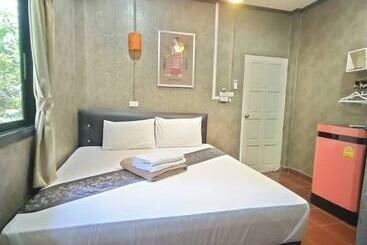 هتل Paifha Beach Resort