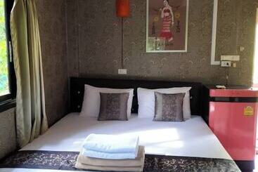 هتل Paifha Beach Resort