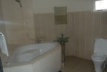 هتل Richland Lodges