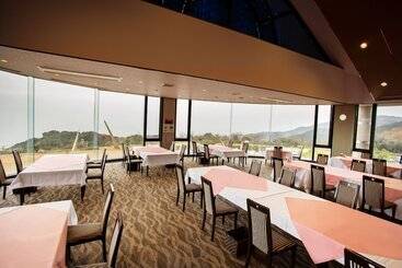 هتل Spring Golf & Art Resort Awaji