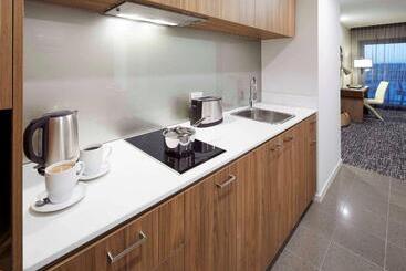 هتل The Sebel West Perth