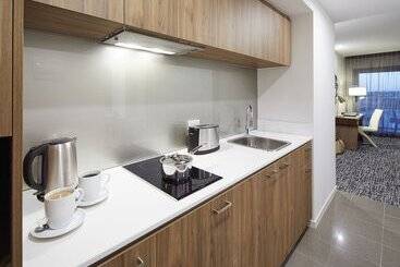 هتل The Sebel West Perth
