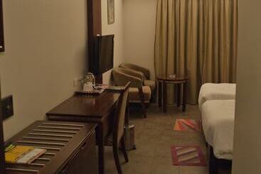 هتل Venky Residency