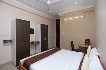 Oyo 10216 Hotel Uk Retreat