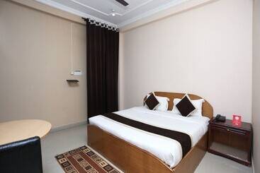 Oyo 10216 Hotel Uk Retreat